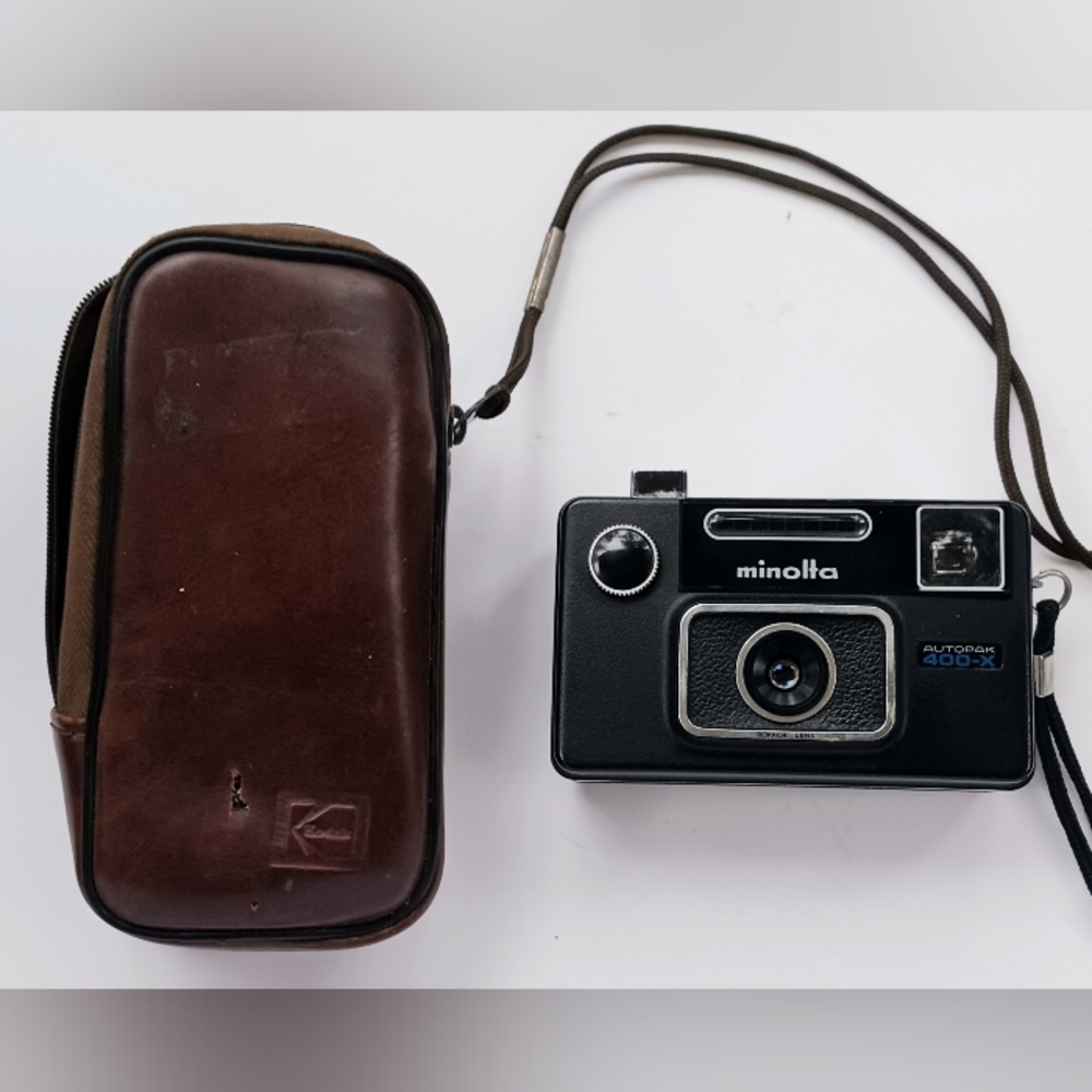 Minolta Autopak 400-X Film Camera Rokkor Lens / Kodak Instamatic Case Untested